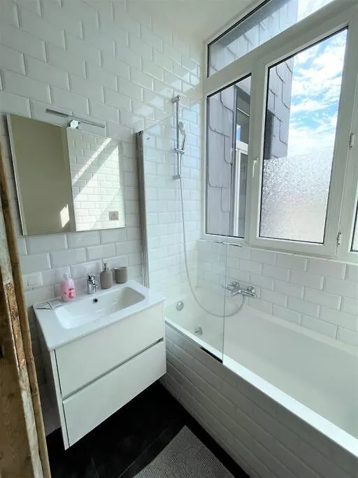 The Oasis Apartment, 2 Bedrooms Antwerp South